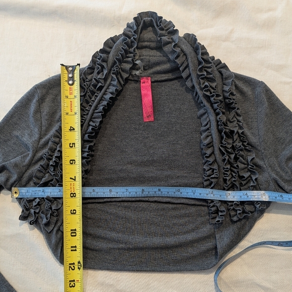 Elegant Gray Ruffled bollero - Picture 3 of 8